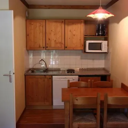 Apartment 2 Pieces, 4 Personnes, Proche Telecabine Et Commerces - Fr-1-265-305