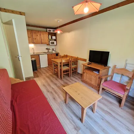 2 Pieces, 4 Personnes, Proche Telecabine Et Commerces - Fr-1-265-305 Apartment